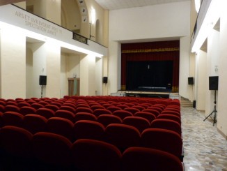 "Fuori dagli sche[r]mi" in scena al Teatro San Carlo