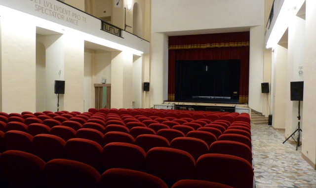 "Fuori dagli sche[r]mi" in scena al Teatro San Carlo