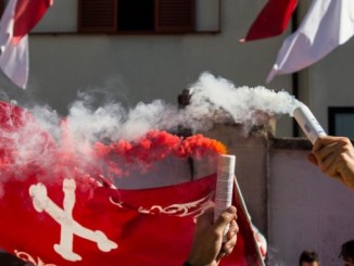 Staffetta del popolano, vince il rione Croce Bianca