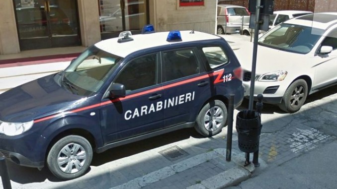 Pronti a spacciare in discoteca a Foligno, arrestati dai Carabinieri