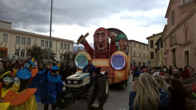 Carnevale dei ragazzi, notevoli coreografie dei gruppi mascherati