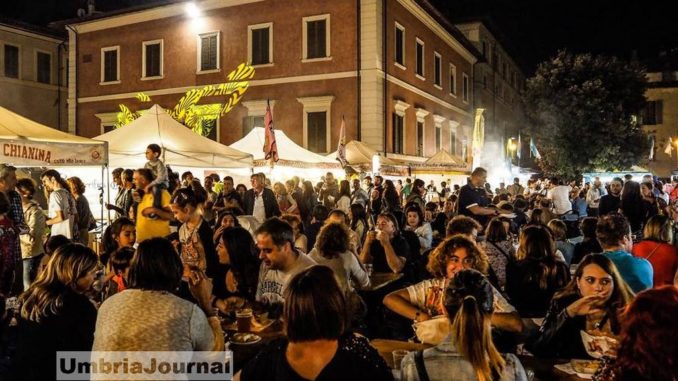 Foligno, presentata edizione 'cotta o cruda' in sinergia con Paiper festival