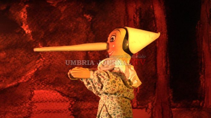 Fa tappa a Foligno il nuovo Pinocchio del teatro umbro dei burattini