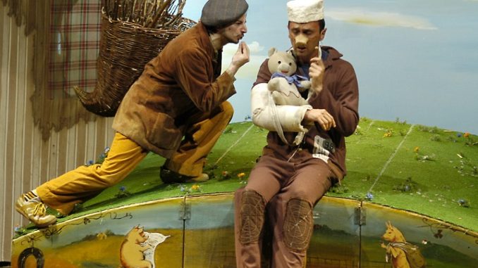 Riparte la rassegna Teatro di domenica a Trevi con "I tre porcellini"