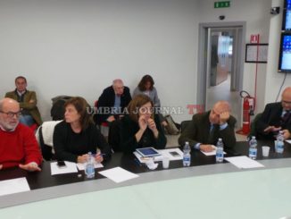 Terremoto, incontro tra giunta e consiglieri al centro protezione civile di Foligno
