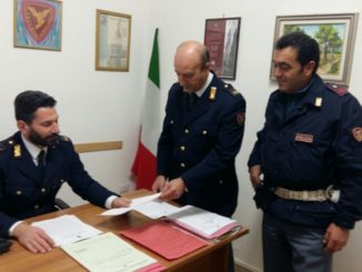 Viaggia senza biglietto e aggredisce la Polfer di Foligno, arrestato