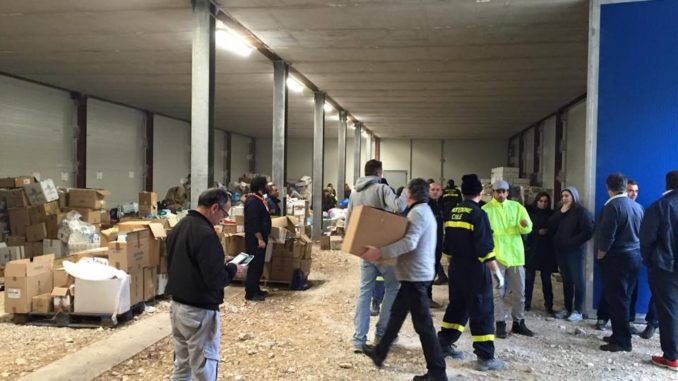 CasaPound Foligno, con prociv, raccoglie e consegna beni a terremotati Cascia