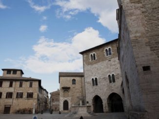 Nomen Omen, Coena in refectorio fratrum, a Bevagna l’8 giugno 2019
