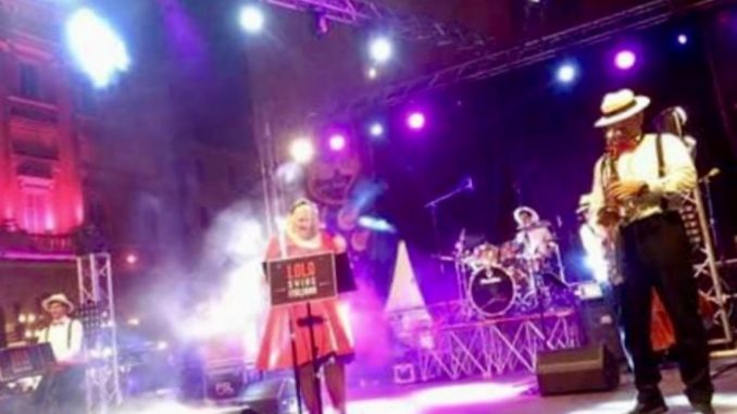 Con i saldi torna la Notte Rosa, sabato 6 luglio a Foligno
