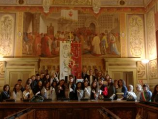 Foligno, studenti istituto tecnico economico isola Réunion ricevuti in Comune