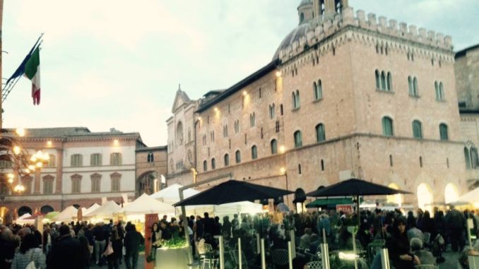 Lo Sbaracco per la prima volta a Foligno con Confcommercio