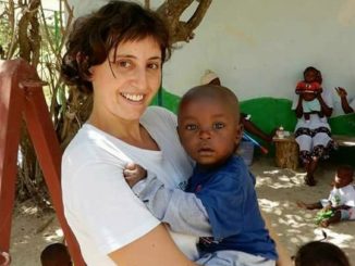 La folignate Naomi Vernaccia nel villaggio Mamba Tumaini in Kenia