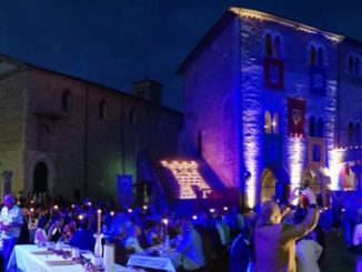 Tutto pronto a Bevagna per il tradizionale Banchetto Medievale