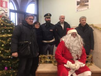 Babbo Natale a bordo di una locomotiva a vapore, domenica a Foligno
