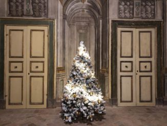 Dalla tombola al mercante in fiera, al Candiotti una serata all’insegna dei giochi del Natale