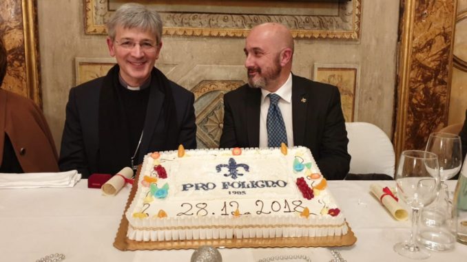 Pro Foligno consegna Giglio d'Oro 2018 al vescovo Gualtiero Sigismondi