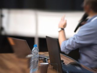 Caso razzismo scuola Foligno, bimbo nero, sospensione per insegnante