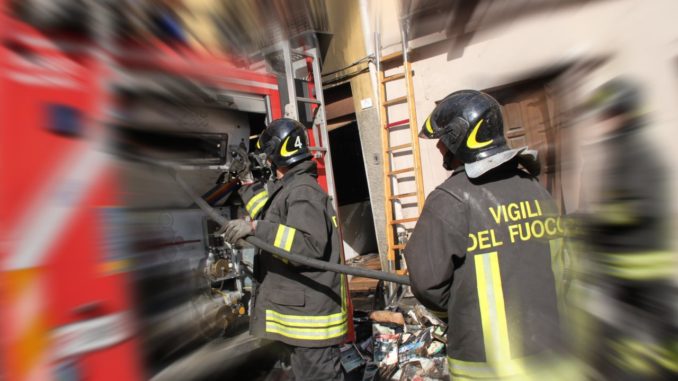 Umbra Cuscinetti a Foligno incendio, subito domato da Vigili del fuoco