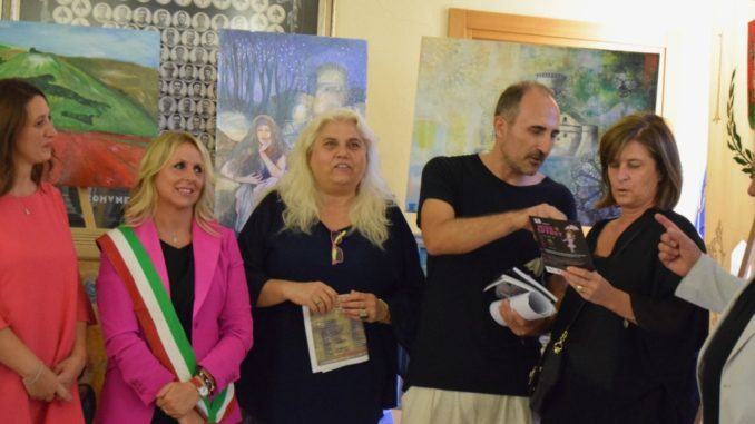 Al taglio del nastro erano presenti: Donatella Porzi presidente del consiglio Regionale
