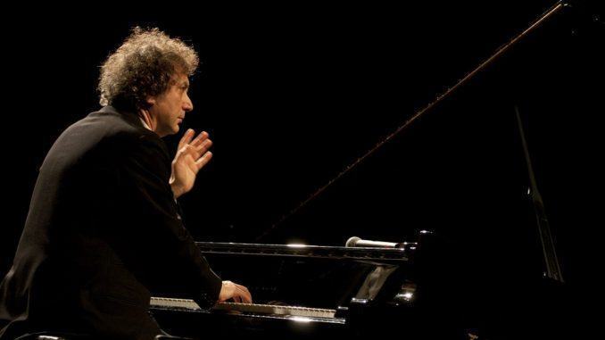 Foligno Musica, il pianista e compositore Roberto Cacciapaglia in concerto