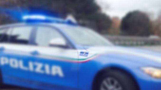 Incidente a Foligno, si schianta contro muraglione del sottopassaggio, muore automobilista