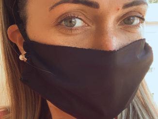 Due attività di Trevi insieme producono mascherine, il ricavato in donazione