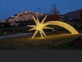 Trevi: Pallucchi luminarie segno di speranza supportiamo l'economia locale