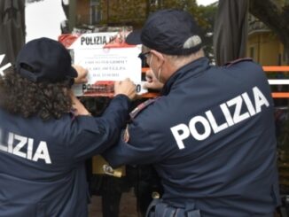Musica ad alto volume e non vuole abbassarla, chiuso bar a Foligno