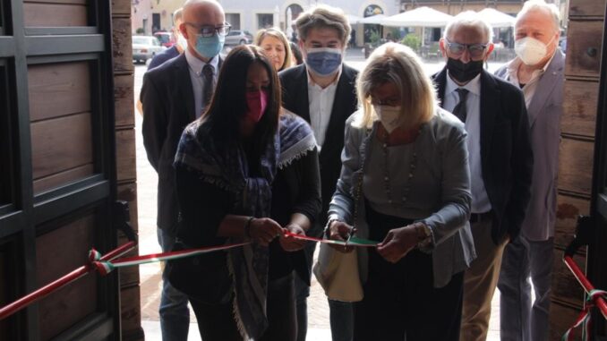 Festival di Medicina tradizionale, il taglio del nastro