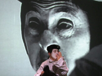 Hamlet Solo di Lenz in scena a Foligno per L'Altra Mente Festival. Barbara Voghera interpreta il capolavoro shakespeariano