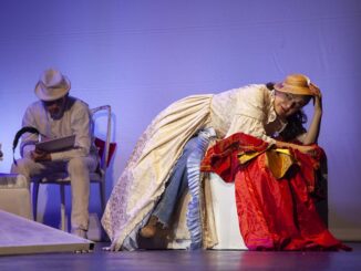 Lo spettacolo Smanie per la villeggiatura a Bevagna. Appuntamento mercoledì 15 dicembre alle 21 al Teatro Torri