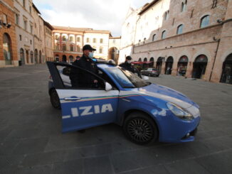Violenze fisiche e psicologiche su ex compagna, lei lo lascia e lui fa peggio