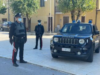 Droga in casa, ma non aveva previsto i Carabinieri, denunciato