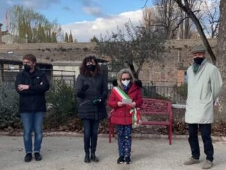 Bevagna, una panchina rossa contro la violenza sulle donne