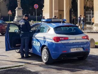 Hashish per 540 dosi, droga sequestrata e due giovani denunciati