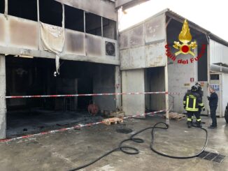 Incendio impianto di sverniciatura a Foligno, nessun ferito