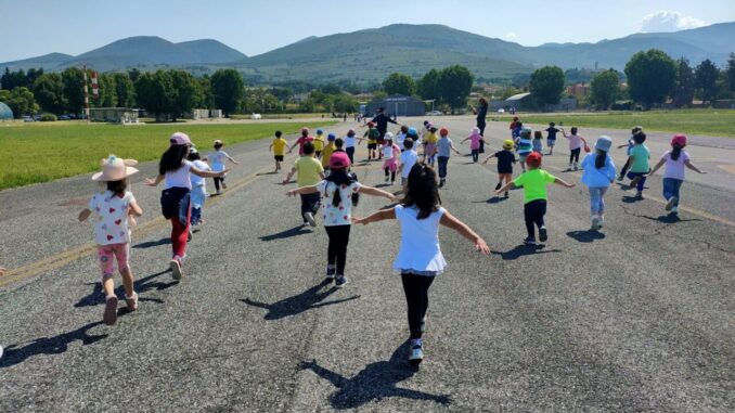 Volare, iniziativa bambini all’aeroporto di Foligno