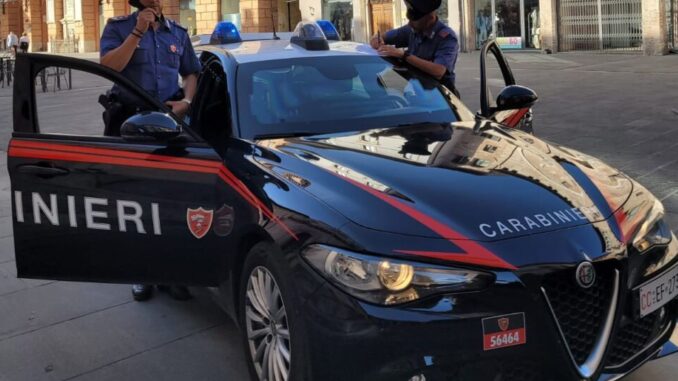 Ufficiale degli Alpini Ferito in un Tentativo Fermare un Ladro di Auto