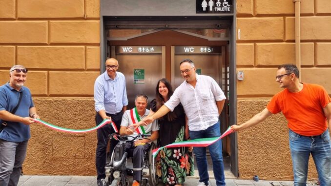 Nuovi bagni pubblici in via Gramsci, verranno chiusi quelli in via Pertichetti