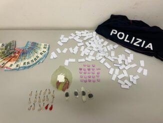 MDMA, hashish, ketamina e ecstasy arrestato vicino discoteca