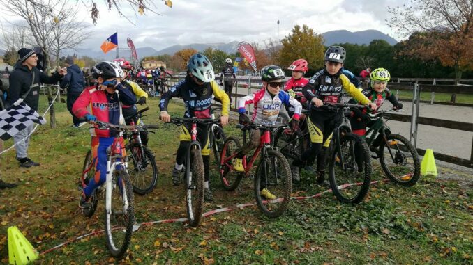 Natale di cross al Ciclodromo di Corvia col Trofeo Trieco e il Trofeo Mattioli Assicurazioni