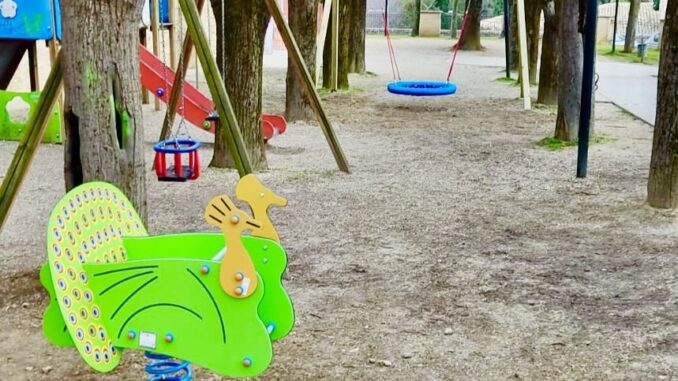 Montefalco, installati nei giardini pubblici nuovi giochi