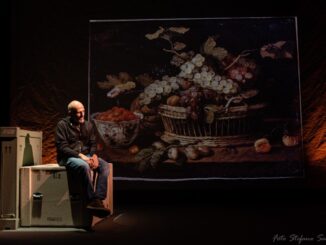 L'opera Guanti Bianchi al Teatro Clitunno con Paolo Triestino