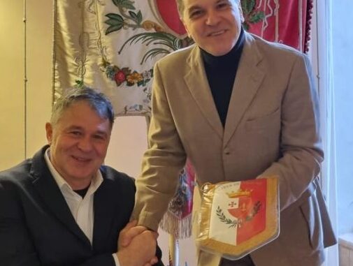 Sindaco Zuccarini premia pianista Scolastra concerto a New York