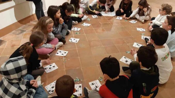 Bevagna, un pieno di bambini con le didattiche del circuito museale