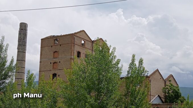 Mostra Psichedelia: Un Viaggio nell'Estetica Anni '60