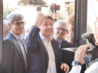 Giuseppe Conte a Foligno: Successo del tavolo di confronto in Umbria, critica al governo sul Superbonus
