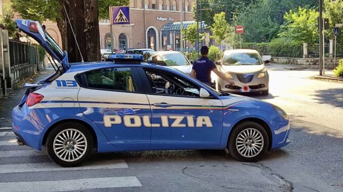 Fermo di indiziato per rapina e furti a Perugia e Foligno