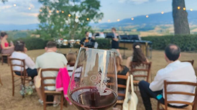 La Cantina Perticaia ospita secondo appuntamento 'Vigne & Note'