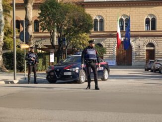 Tre giovani denunciati per droga dimenticata in albergo